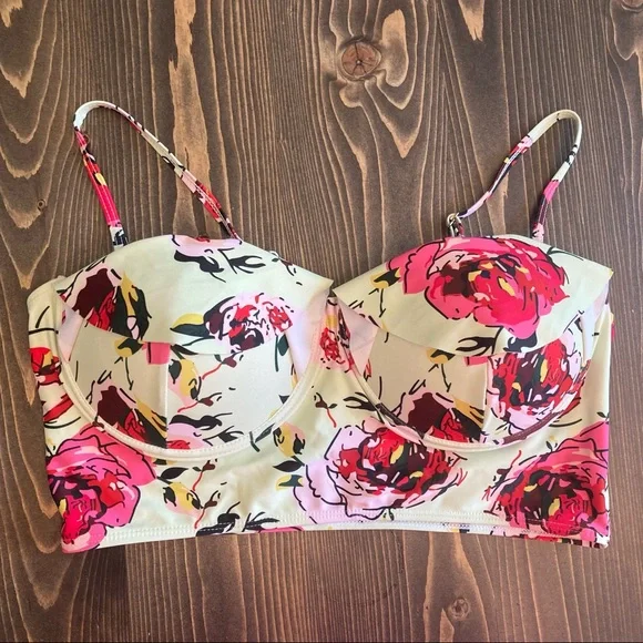 NWOT bikini floral ruffle top plus size xxl green with red roses xxxl - Picture 3 of 5